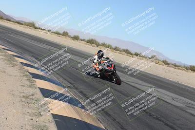 media/Dec-01-2025-Moto Forza (Mon) [[2daa91e15f]]/2-Intermediate Group/Session 4 (Turn 10 Inside)/